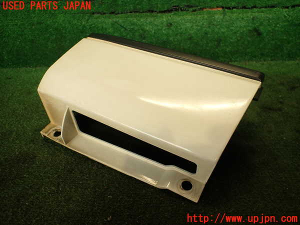 5UPJ-18111100]ハイエースバン200系(KDH206V)右前コーナーパネル 中古_m0001.jpg