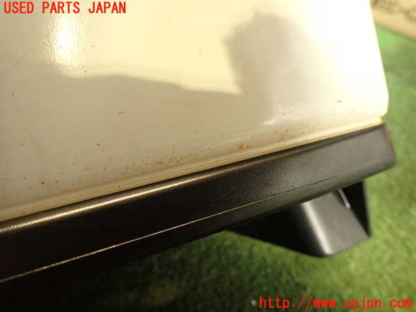 5UPJ-18111100]ハイエースバン200系(KDH206V)右前コーナーパネル 中古_m0003.jpg