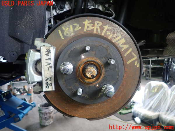 5UPJ-18124305]クラウン ハイブリッド(AZSH20)左リアナックルハブ 中古_m0001.jpg