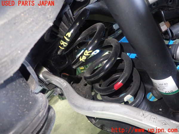 5UPJ-18125100]クラウン ハイブリッド(AZSH20)右リアスプリング 中古_m0001.jpg