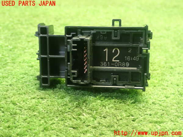 5UPJ-18126245]クラウン ハイブリッド(AZSH20)左前パワーウィンドウスイッチ 中古_m0003.jpg
