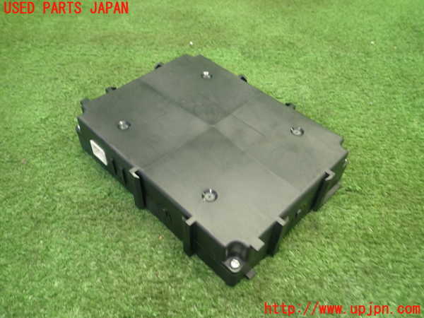 5UPJ-18126152]クラウン ハイブリッド(AZSH20)コンピューター7 896C0-30030 中古_m0002.jpg