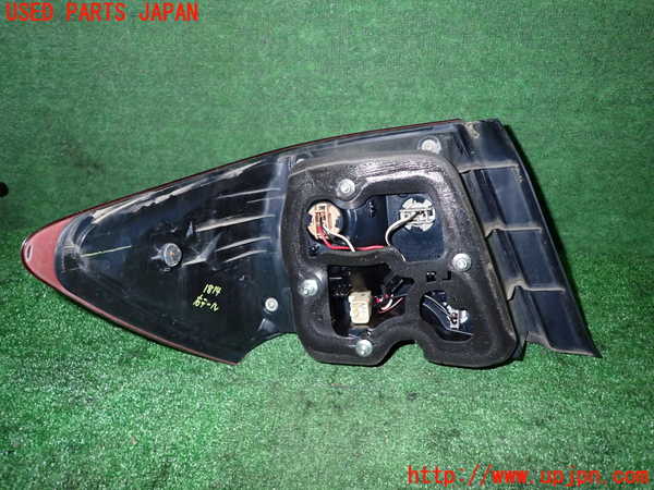 5UPJ-18141530]インプレッサ WRX-STi(GVB)右テールランプ 中古_m0002.jpg