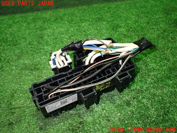 5UPJ-18146743]インプレッサ WRX-STi(GVB)ヒューズボックス3 中古_m0002.jpg