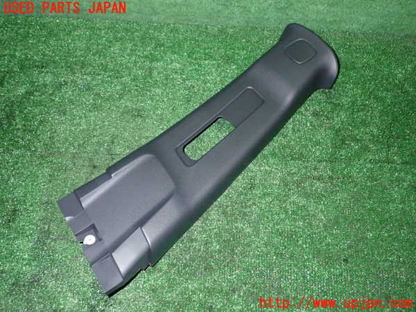 5UPJ-18147670]インプレッサ WRX-STi(GVB)左センターピラートリム 中古_m0003.jpg