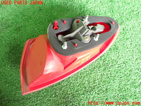 5UPJ-18151536]アルファロメオ・147 GTA(937AXL)左テールランプ 中古_m0002.jpg
