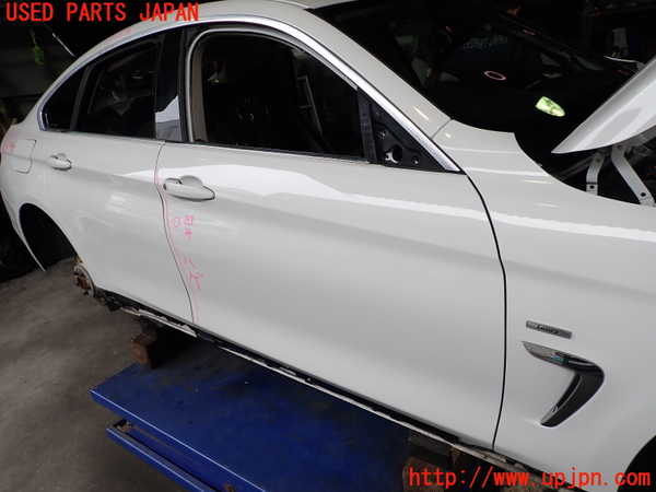 2UPJ-18161230]BMW 420i グランクーペ F36(4A20)右前ドア 中古 AGC M25 43R-00049_m0001.jpg