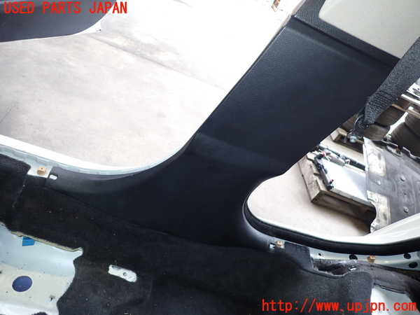 2UPJ-18167665]BMW 420i グランクーペ F36(4A20)右センターピラートリム 中古_m0002.jpg