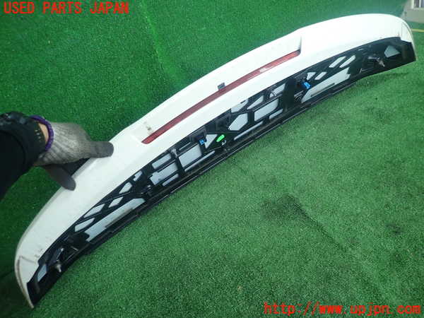 2UPJ-18171520]ベンツ A180 V177(176042)リアスポイラー 中古_m0002.jpg