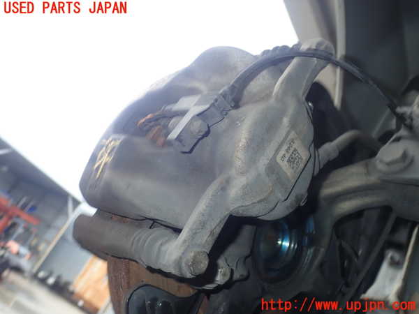 5UPJ-18174080]ベンツ A180 V177(176042)右フロントキャリパー 中古_m0002.jpg