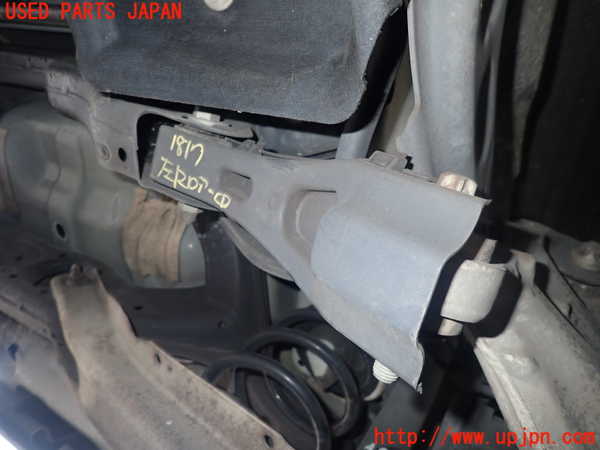 5UPJ-18175226]ベンツ A180 V177(176042)左リアロアアーム1 中古_m0001.jpg