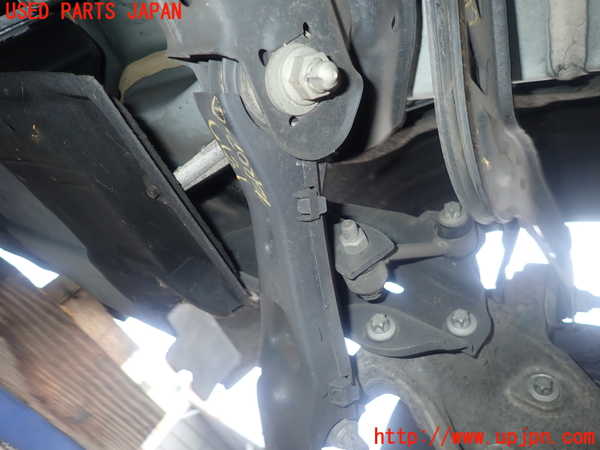 5UPJ-18175325]ベンツ A180 V177(176042)右リアテンションロッド 中古_m0002.jpg