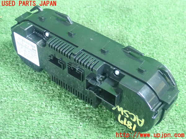 5UPJ-18176066]ベンツ A180 V177(176042)エアコンスイッチ1 中古_m0002.jpg