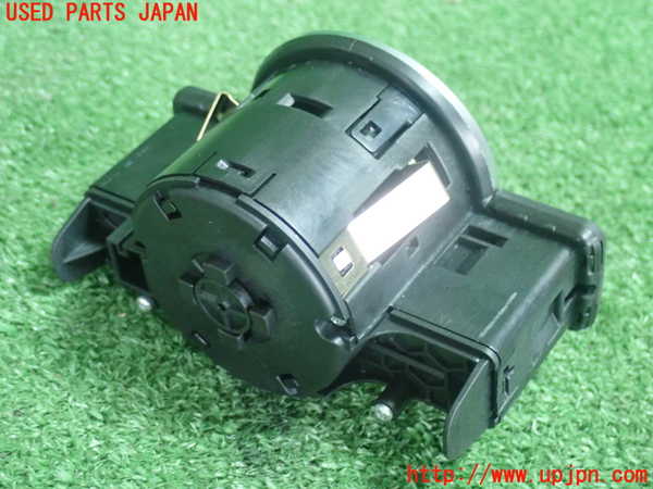 5UPJ-18176285]ベンツ A180 V177(176042)ライトスイッチ 中古_m0002.jpg