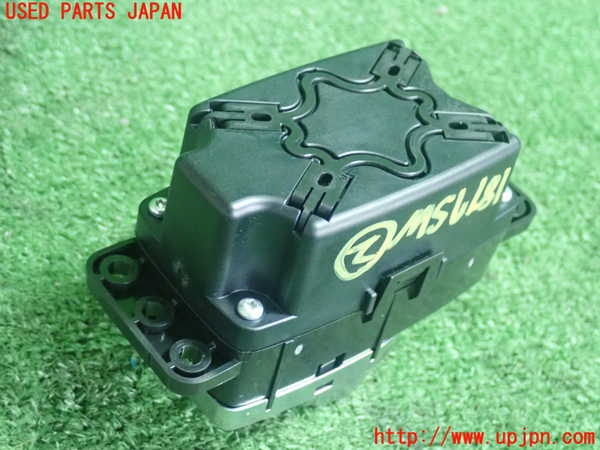 5UPJ-18176307]ベンツ A180 V177(176042)スイッチ2 (ナビ操作) 中古_m0002.jpg