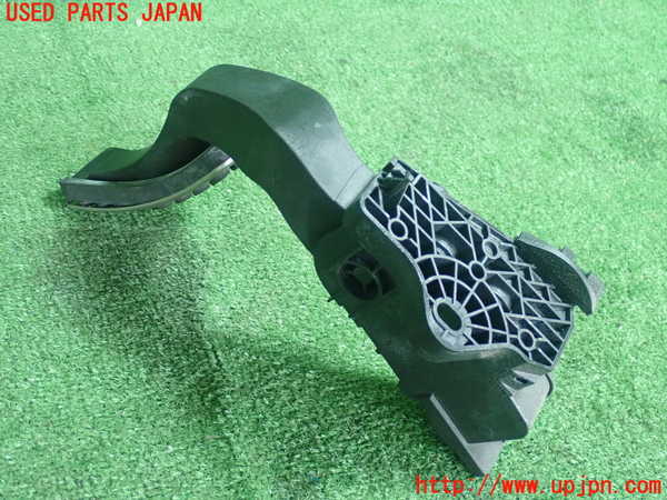 5UPJ-18176381]ベンツ A180 V177(176042)センサー1 (アクセルペダル) 中古_m0002.jpg