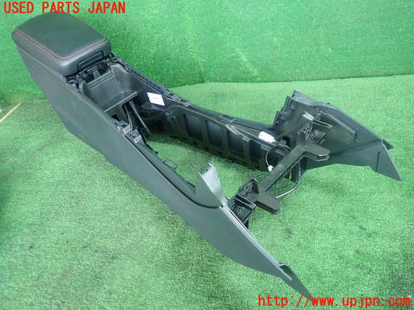 2UPJ-18177540]ベンツ A180 V177(176042)センターコンソール 中古_m0001.jpg