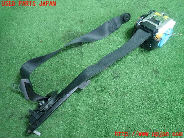 5UPJ-18177045]ベンツ A180 V177(176042)運転席シートベルト 中古_m0002.jpg
