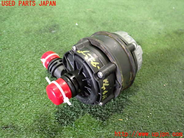 2UPJ-18192110]BMW 320i グランツーリスモ(8X20)ウォーターポンプ 中古 【F34】_m0001.jpg