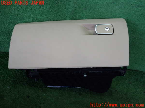 2UPJ-18197516]BMW 320i グランツーリスモ(8X20)グローブボックス1 中古 【F34】_m0001.jpg