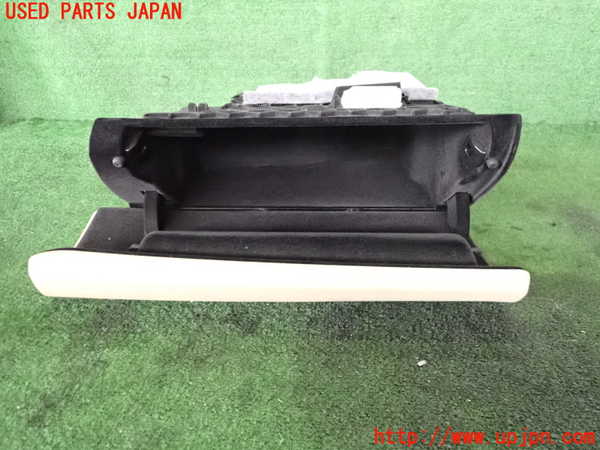 2UPJ-18197516]BMW 320i グランツーリスモ(8X20)グローブボックス1 中古 【F34】_m0003.jpg