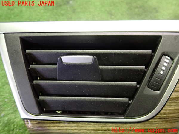 2UPJ-18197527]BMW 320i グランツーリスモ(8X20)エアコン吹き出し口2 (：右) 中古 【F34】_m0003.jpg