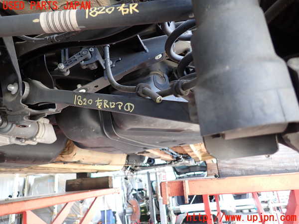 2UPJ-18205200]BMW X1(HT20)右リアロアアーム1 中古 【F48】_m0001.jpg
