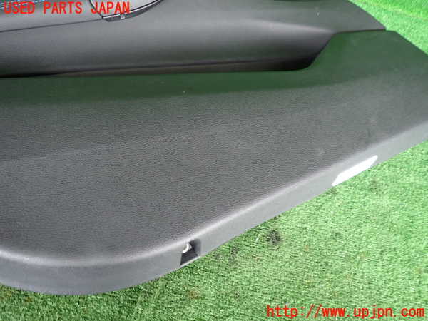2UPJ-18201264]BMW X1(HT20)左前ドア内張り 中古 【F48】_m0004.jpg