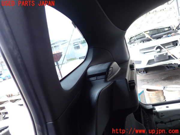 2UPJ-18207675]BMW X1(HT20)右リアピラートリム 中古 【F48】_m0003.jpg