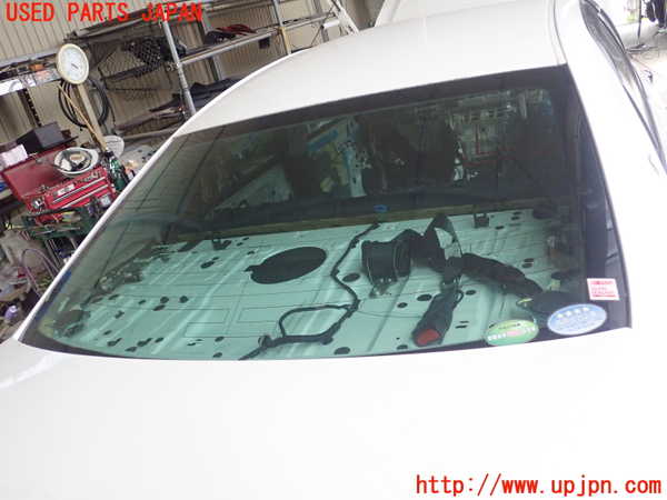 5UPJ-18211560]クラウン アスリート ハイブリッド(AWS210)リアガラス M2F3 中古_m0001.jpg