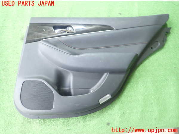 5UPJ-18211294]クラウン アスリート ハイブリッド(AWS210)右後ドア内張り 中古_m0001.jpg