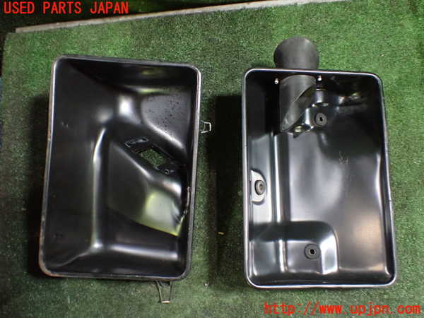 5UPJ-18222560]アルファロメオ・スパイダー(115)エアクリーナーボックス 中古_m0003.jpg