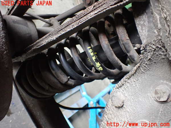 5UPJ-18225100]アルファロメオ・スパイダー(115)右リアスプリング 中古_m0001.jpg