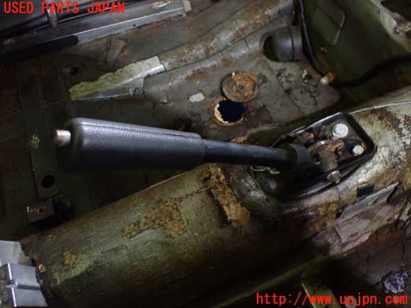 5UPJ-18227550]アルファロメオ・スパイダー(115)サイドブレーキレバー 中古_m0002.jpg