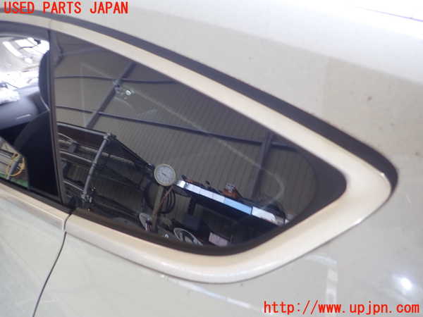 5UPJ-18241382]アウディ・A5 スポーツバック(8TCDNL)左クォーターガラス 43R-001583 中古_m0001.jpg