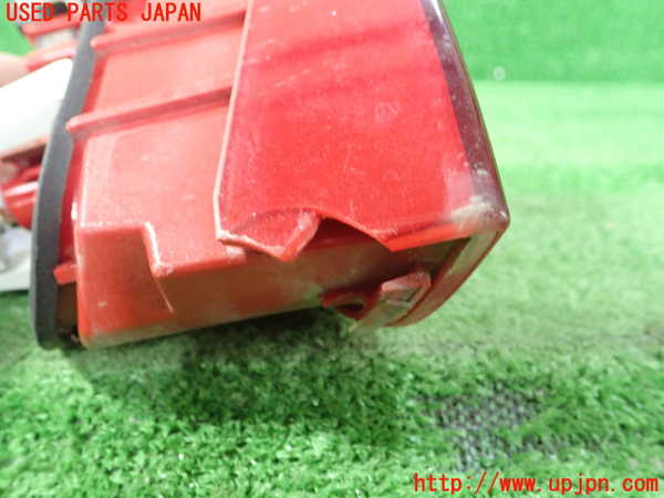 5UPJ-18241552]アウディ・A5 スポーツバック(8TCDNL)左リアフィニッシャー 中古_m0002.jpg
