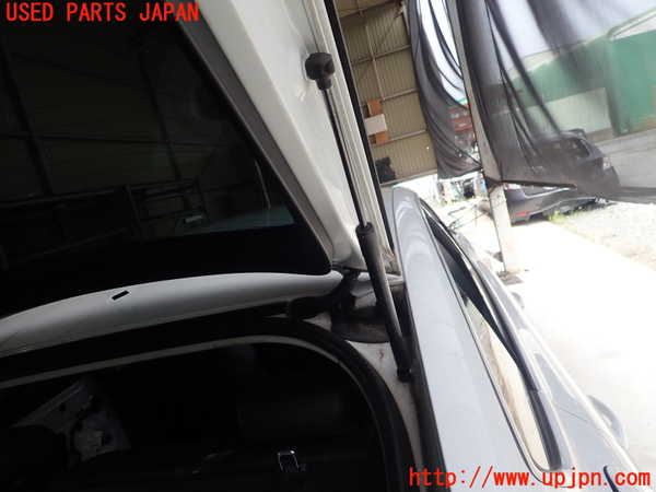 5UPJ-18241584]アウディ・A5 スポーツバック(8TCDNL)リアゲートダンパー 中古_m0002.jpg
