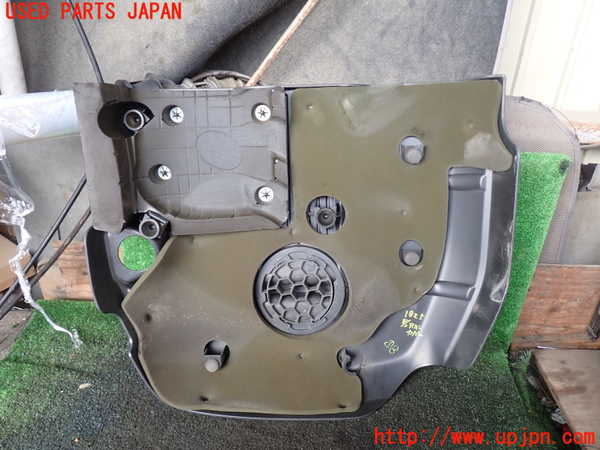 5UPJ-18252160]ジープグランドチェロキー(WK36A)エンジンアッパーカバー 中古_m0003.jpg
