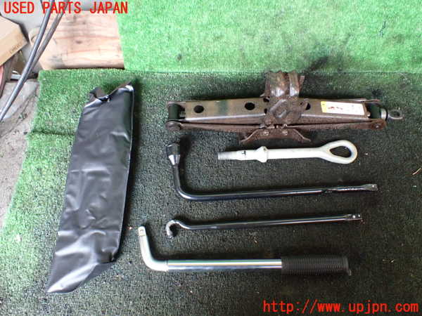 5UPJ-18257805]ジープグランドチェロキー(WK36A)車載工具 中古_m0001.jpg