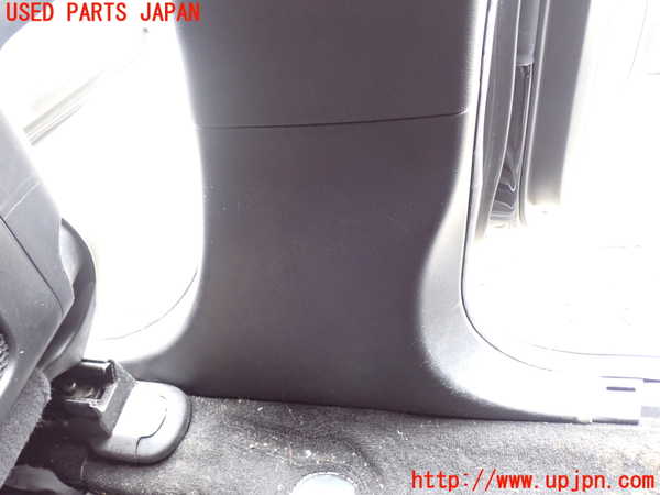 5UPJ-18257665]ジープグランドチェロキー(WK36A)右センターピラートリム 中古_m0003.jpg