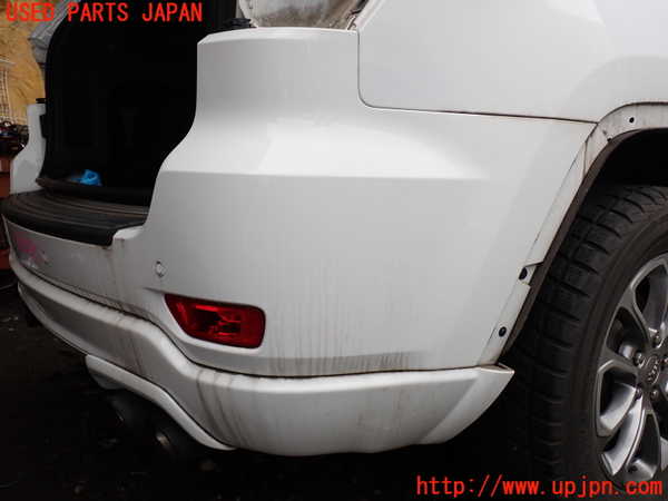 5UPJ-18261610]ジープグランドチェロキー(WK36T)リアバンパー 中古_m0003.jpg