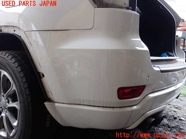 5UPJ-18261610]ジープグランドチェロキー(WK36T)リアバンパー 中古_m0004.jpg