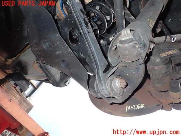 5UPJ-18274300]BMW X1(HS20)(F48)右リアナックルハブ 中古_m0001.jpg