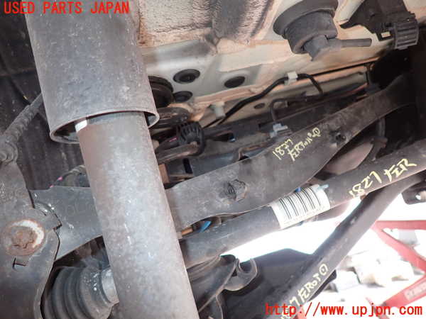 5UPJ-18275156]BMW X1(HS20)(F48)左リアアッパーアーム1 中古_m0001.jpg