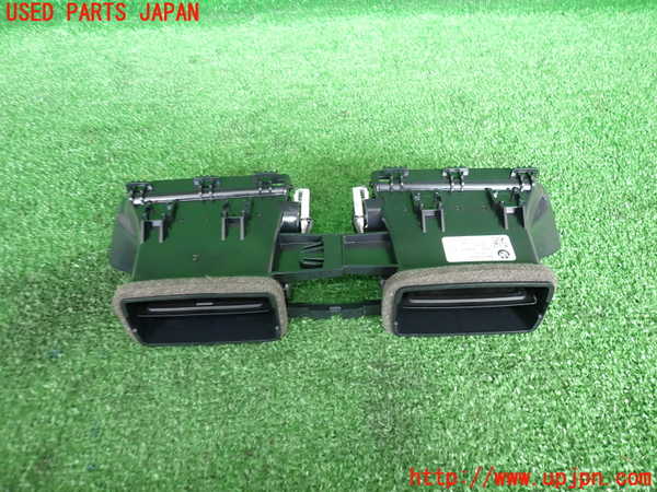 5UPJ-18277526]BMW X1(HS20)(F48)エアコン吹き出し口1 真中 中古_m0002.jpg