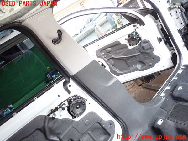 2UPJ-18277670]BMW X1(HS20)(F48)左センターピラートリム 中古_m0003.jpg