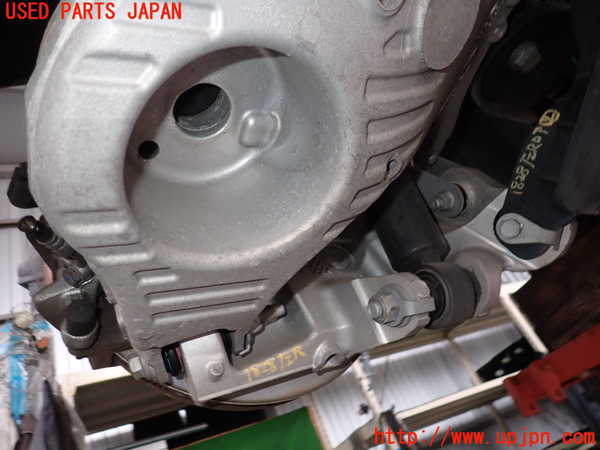 2UPJ-18284305]レンジローバー ヴェラール(LY2NA)左リアナックルハブ 中古_m0001.jpg
