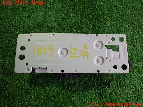5UPJ-18296850]プリウス(MXWH65)空気清浄機 中古_m0002.jpg