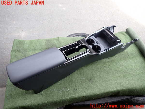 5UPJ-18297540]プリウス(MXWH65)センターコンソール 中古_m0001.jpg
