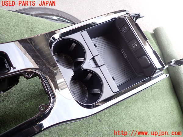 5UPJ-18297540]プリウス(MXWH65)センターコンソール 中古_m0004.jpg